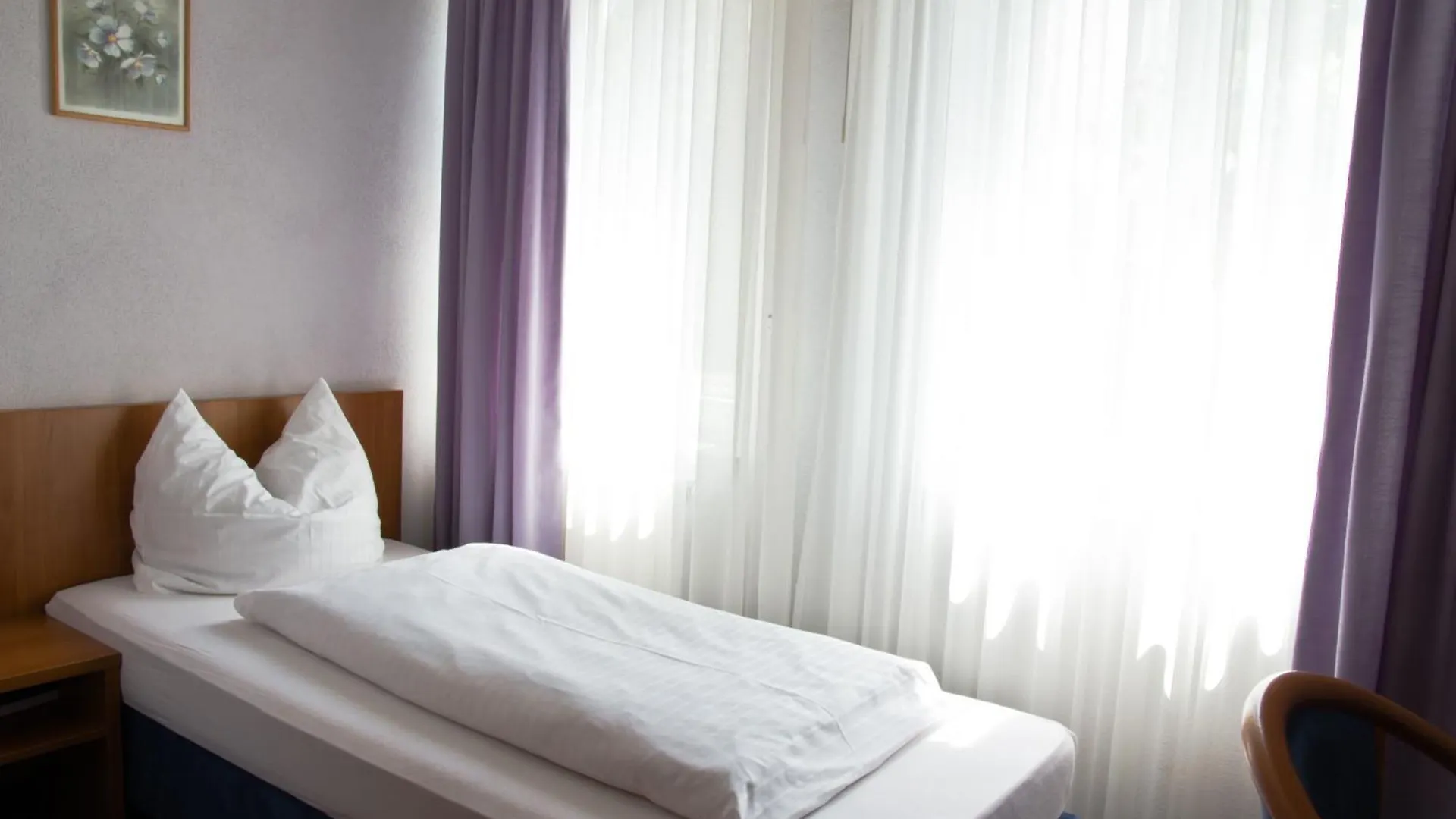 Gastehaus Zur Kurve Hotel Zirndorf Germany