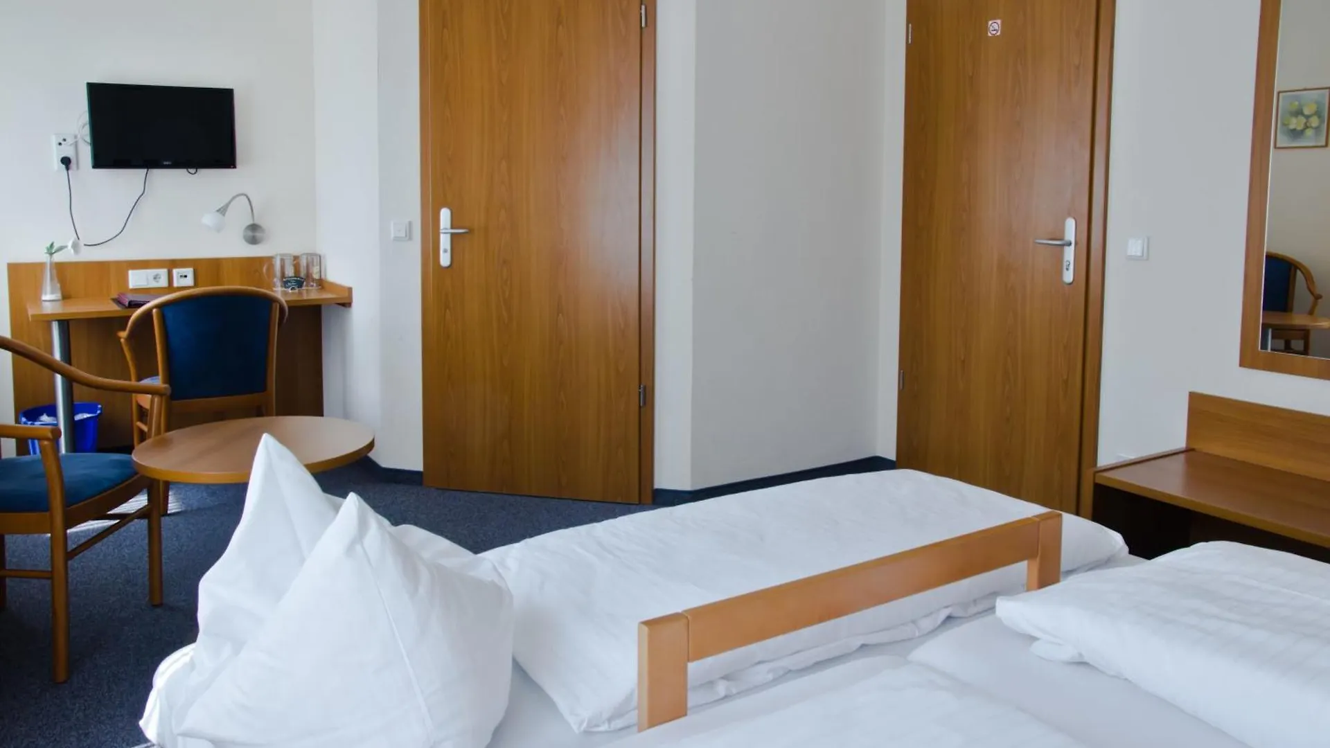 Gastehaus Zur Kurve Hotel Zirndorf