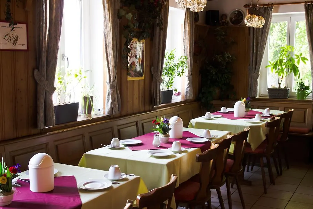 Gastehaus Zur Kurve Hotel Zirndorf