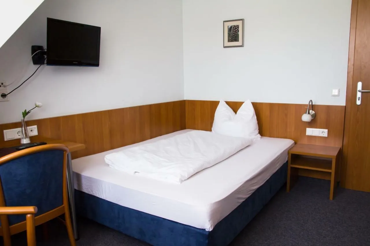 Gastehaus Zur Kurve Hotel Zirndorf 2*,  Germany